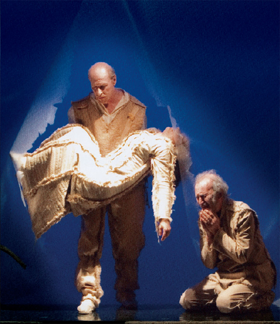 ACCADEMIA TEATRALE “FRANCESCO CAMPOGALLIANI” di Mantova in scena con Re Lear (fotografia di Davide Guaglio)